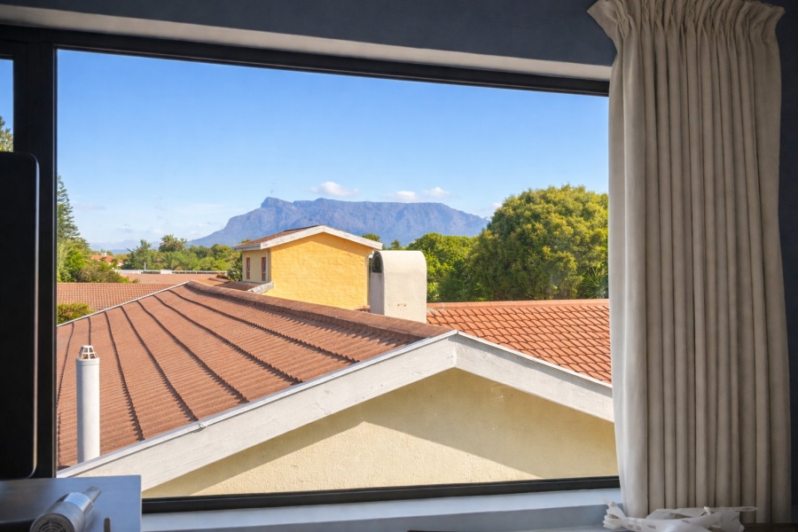 4 Bedroom Property for Sale in Flamingo Vlei Western Cape